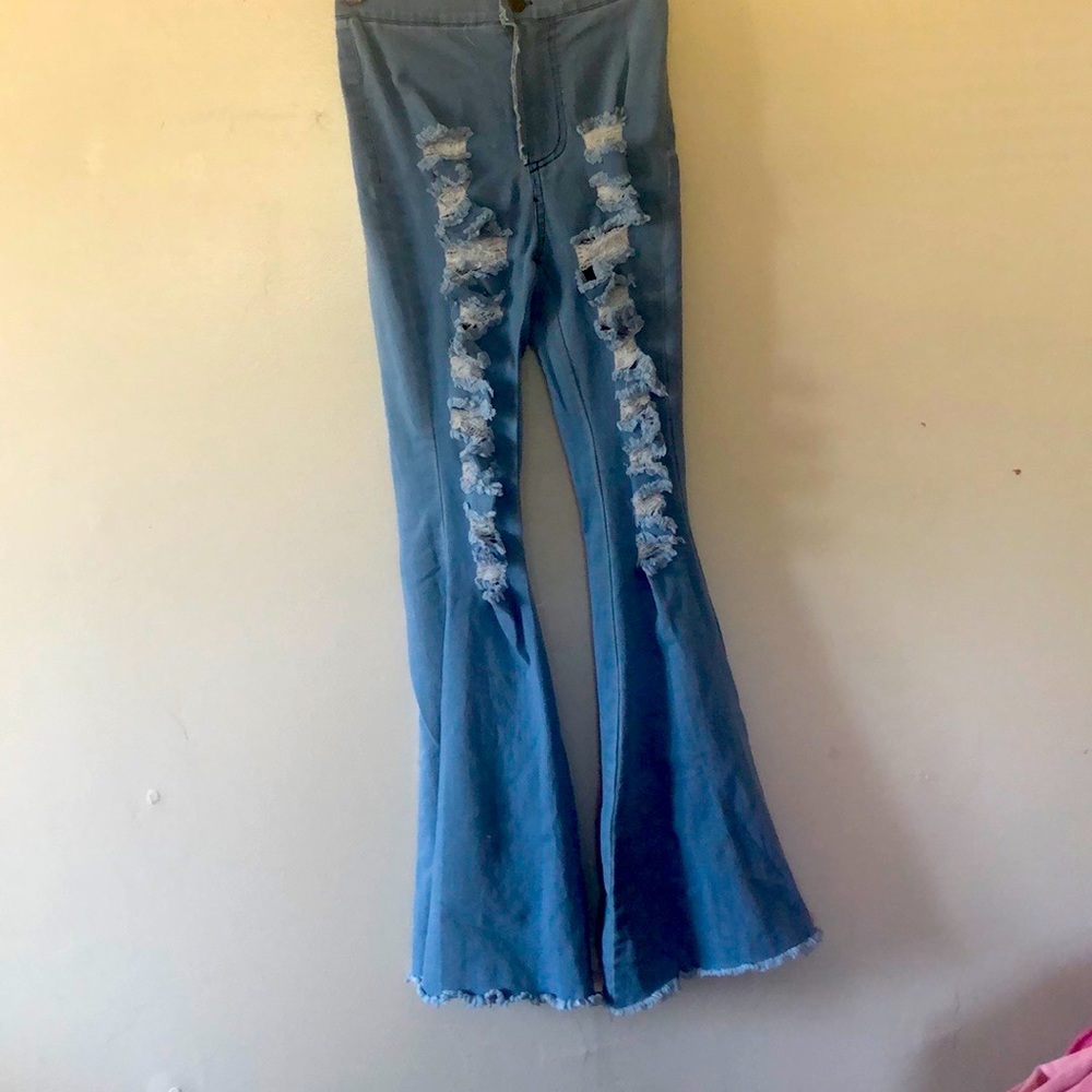 Size small wide leg distressed stretchy pants